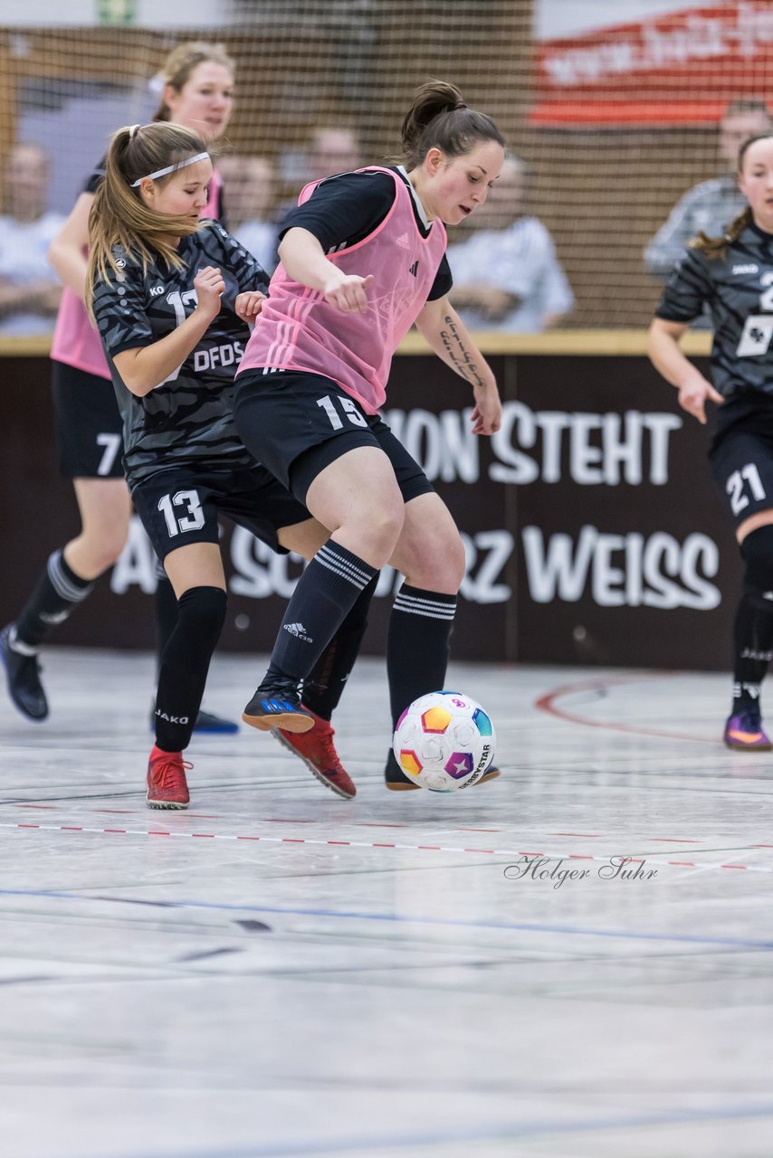 Bild 145 - VR Bank Cup Horst